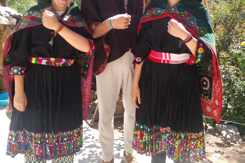 Jalq'a Weaving Classes in Sucre