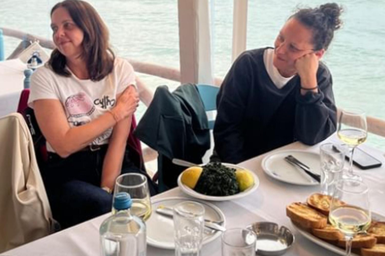 Thessaloniki: Greek Taverna Experience with Live Music