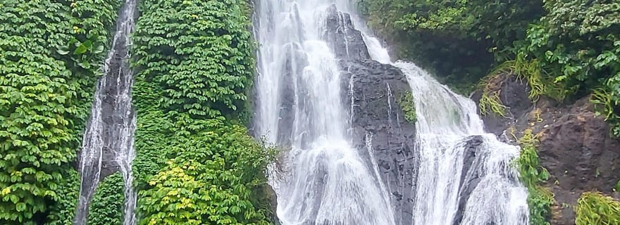 Munduk : Randonnée à la cascade de Banyumala, baignade et déjeuner