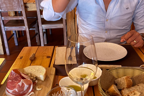 Porto: Douro Valley Train Tour, Cruise, Wine & Lunch