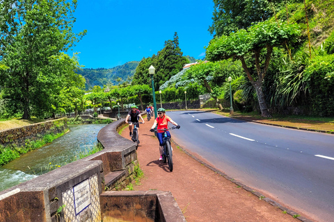 Furnas: Guided e-bike tour with Cheese Tasting Furnas: E-Bike Tour with Local Delicacies Tasting- afternoon