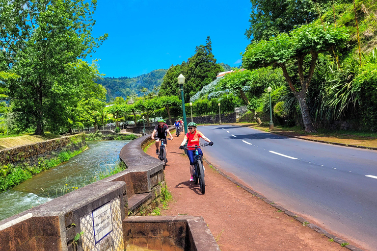 Furnas: Guided e-bike tour with Cheese Tasting Furnas: E-Bike Tour with Local Delicacies Tasting- afternoon