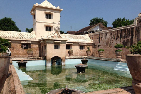 Sultan Palace, Water Castle & Merapi Volcano 4WD Jeep Tour Sultan Palace, Water Castle & Merapi 4WD Jeep Day Tour