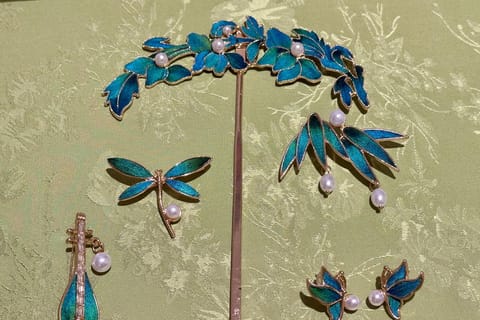 Shanghai: Your Own Kingfisher-Style Jewelry Experience