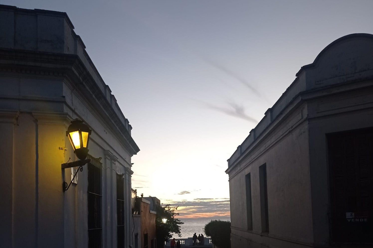 Cologne at sunset: Myths and Legends of the Historic Quarter Colonia at sunset: Myths and Legends of the Historic Quarter