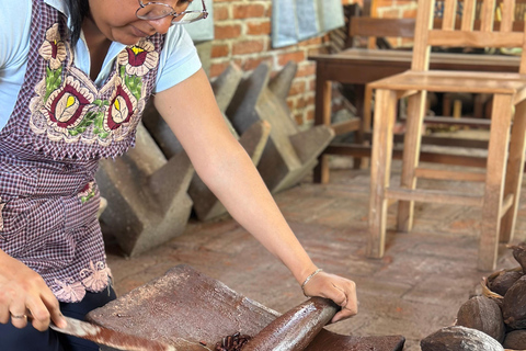 Oaxaca: Teotitlán Weaving, Chocolate & Candles Tour