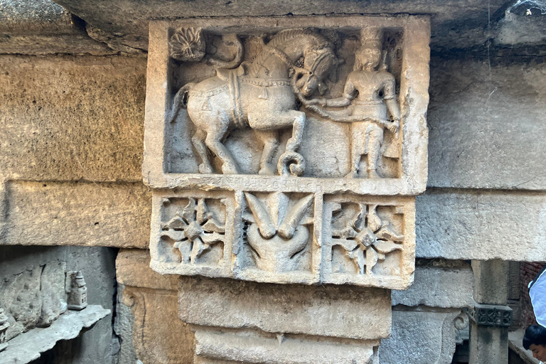 Bengaluru: 3 Hour New and Old City Guided Walking Tour