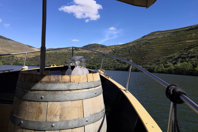 Porto: Private Tour durch das Douro-Tal mit Portweinverkostung und Mittagessen