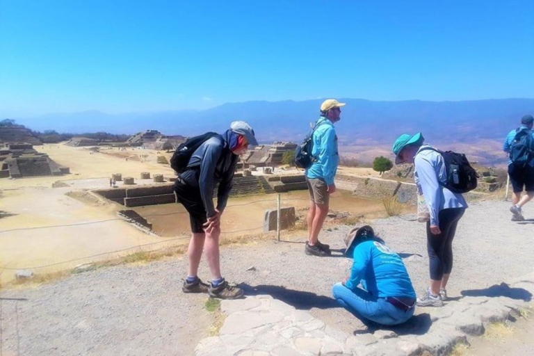 Oaxaca: Prywatna wycieczka do Monte Alban i Atzompa