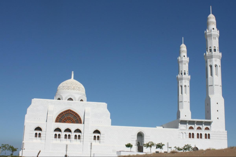 Muscat: 10hrs City Tour & Muttrah Souq Visit