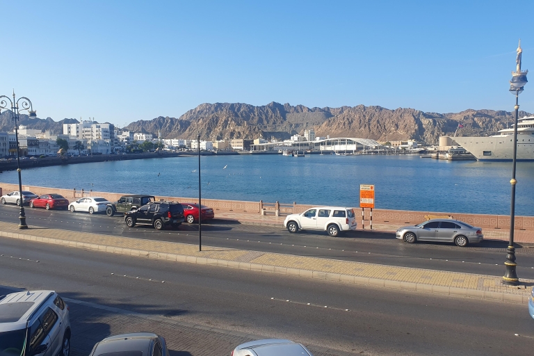 Hoogtepunten van de stadstour door Muscat in privéauto met gids