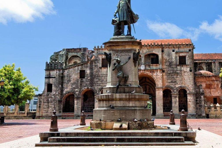 Punta Cana: Santo Domingo Day Trip with All Museum Entries