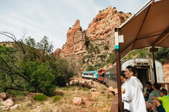 Visit From Sedona Sightseeing Railroad Tour of Verde Canyon in Zion