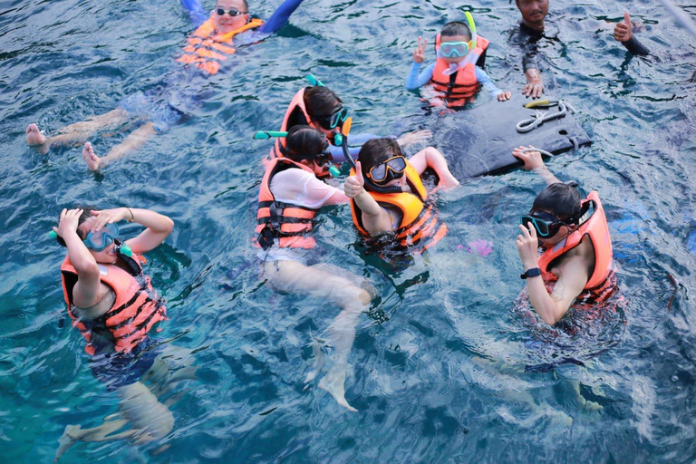 Phuket: tour en yate de lujo por las islas Racha y Coral