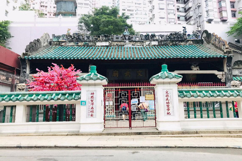 Hong Kong: Fire Dragon Dance Night with VIP seat and dim sum