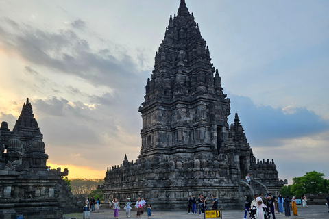 Lo más destacado de Yogyakarta: tour por el volcán Merapi y los templosPuntos destacados de Yogyakarta: tour por el volcán Merapi y los templos