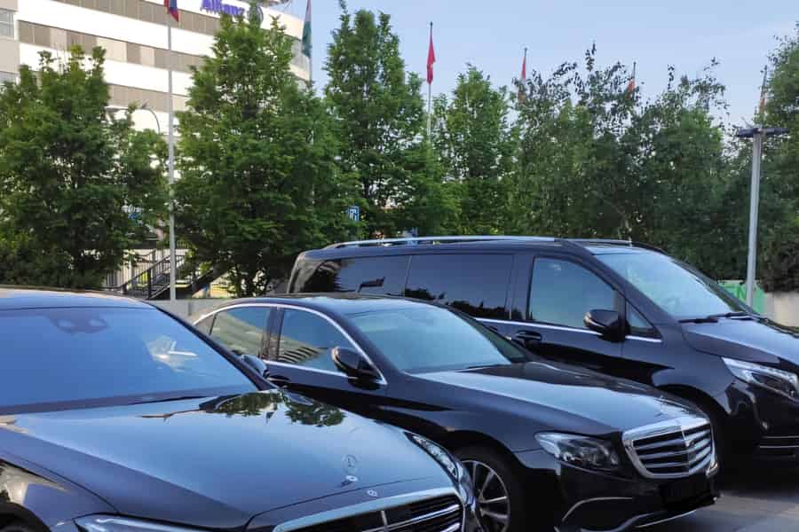 Flughafen Prag (PRG): Einweg-Transfer nach/von Prag. Foto: GetYourGuide