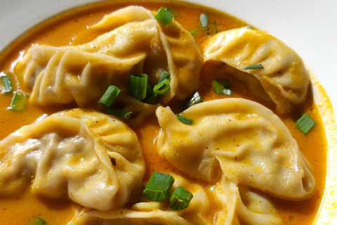 Visite du patrimoine de Katmandou sans espèces avec découverte de la cuisine localeCircuit patrimonial à Katmandou sans espèces avec visite culinaire locale