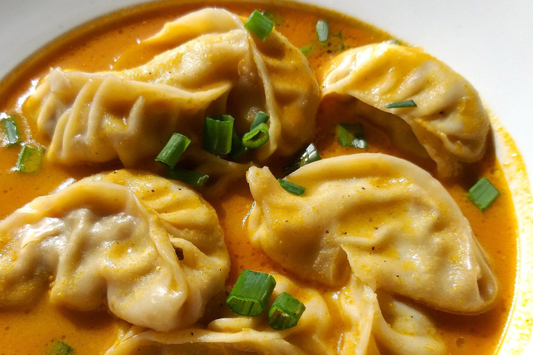 Visite du patrimoine de Katmandou sans espèces avec découverte de la cuisine localeCircuit patrimonial à Katmandou sans espèces avec visite culinaire locale