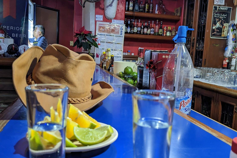Oaxaca: Cantina Photography Walking Tour