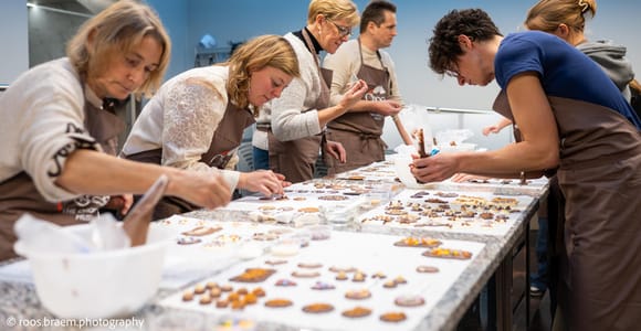 Bruges: Chocolate Making Workshop and Chocolate Museum Entry