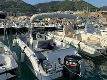 Bootverhuur in Salerno (vaarbewijs niet nodig)