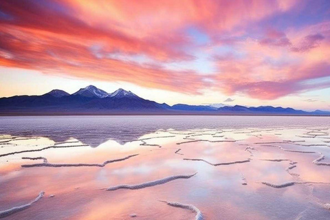 Uyuni: Zoutvlaktes en zonsondergang rondleiding met lunch