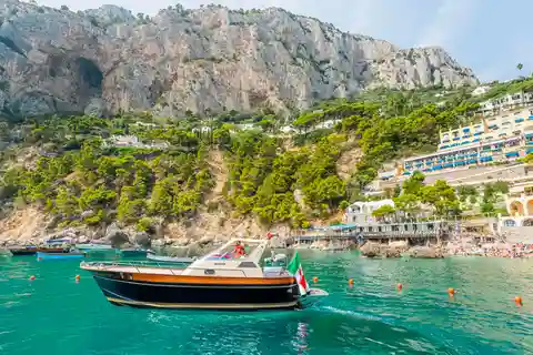 From Sorrento: Capri Boat Cruise with Swimming and Prosecco