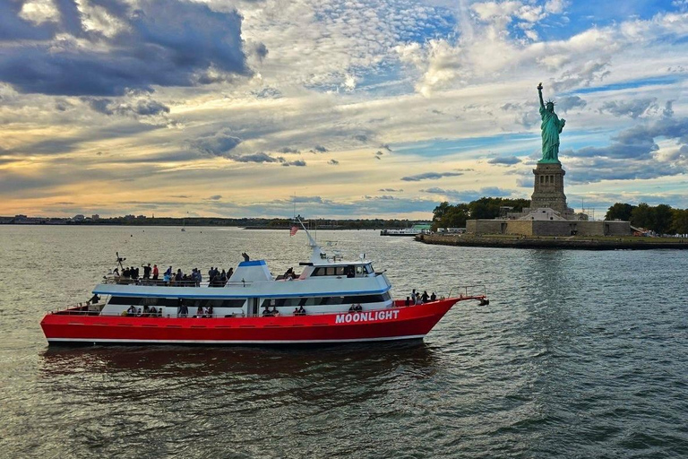 NYC Sunset, Music &amp; Statue of Liberty Sightseeing CruiseZonsondergang in NYC, muziek en rondvaart langs het Vrijheidsbeeld
