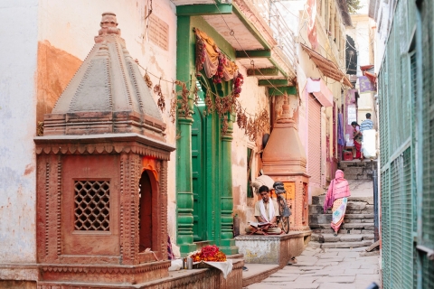 Tauche ein in die Essenz von Varanasi. 2 Tage Tour