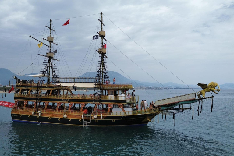 Alanya: Deluxe Exclusive Pirate Gulet with Foam & DJ Boat Trip with Hotel Transfer