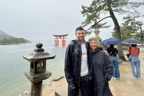 Hiroshima & Miyajima 1-Day Private Tour with Local Guide