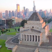 Melbourne: Shrine, Botanic Gardens & Sports Precinct Walk