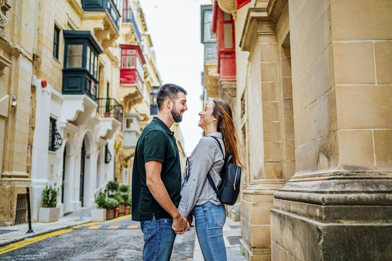 Valletta: Private Photoshoot in Old Town, Harbour & Gardens Standard: 20 photos | 30 mins
