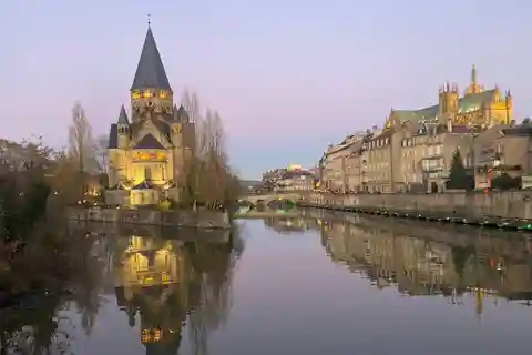 METZ SEM DESVIOS: VISITA COM GUIA PROFISSIONAL