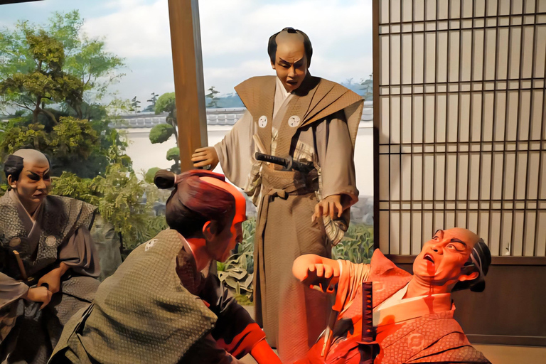 Nikko: 11 Hours' Tour with Licensed English Guide & Car Luxury Extra Spacious Hiace for upto 12 Persons
