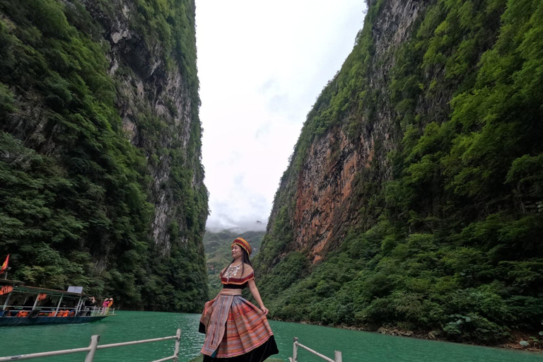 Ha Giang Loop - Na Hang Lake Boat trip 4 Days Motorbike tour Easy Rider