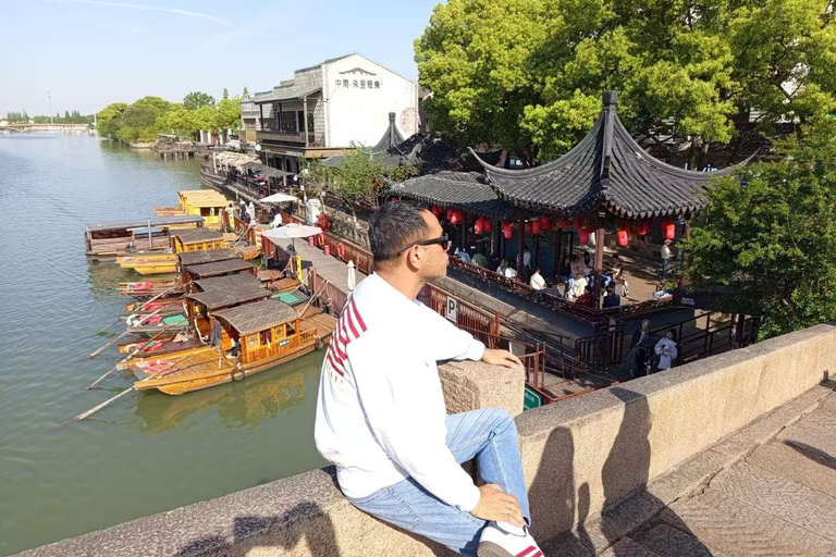 Wycieczka do miasta wodnego Zhujiajiao i na targ podrabianych towarów w SzanghajuWycieczka do wodnego miasteczka Zhujiajiao i na targ z podróbkami w Szanghaju