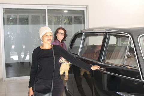 Gaborone: City Tour with Game Drive and Tswana Cuisine