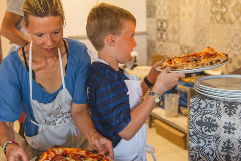 Sorrento: clase de preparación de pizza en la escuela de cocina de Tirabusciò