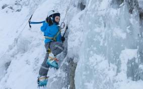 Pyhätunturi: Kid's Ice Climbing Adventure in Finnish Lapland
