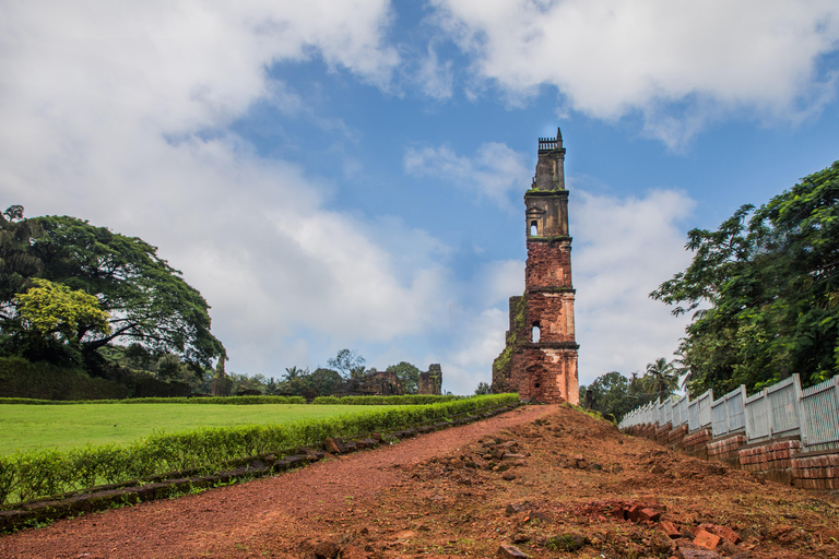 Goa: Goa Vieja y la Isla de Divar Recorrido en E-Bike con Aperitivos