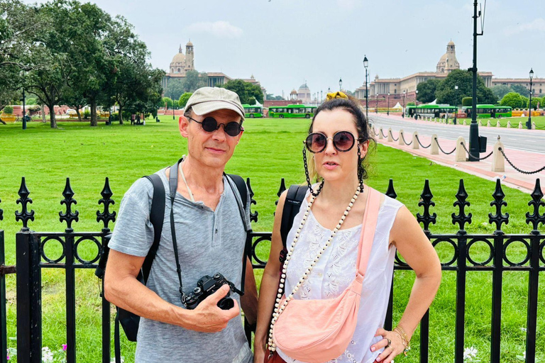 Delhi: Old & New Delhi Full-Half Day Tour Options Available Full Day Tour with Guide Only - (Without Car & Driver)