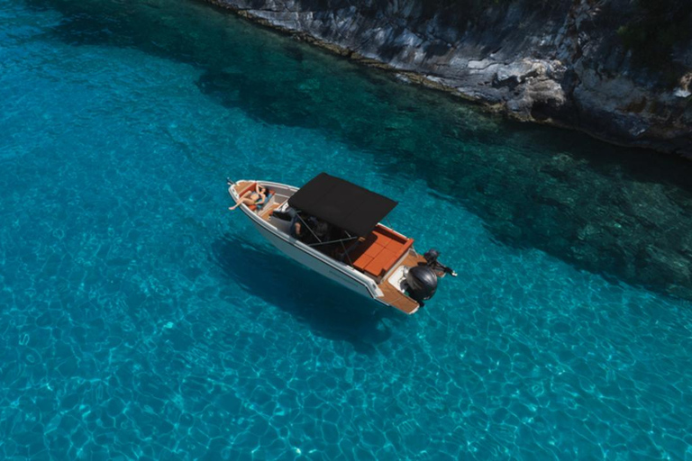 Zakynthos: Private Speedboat cruise up to 9 ppl max