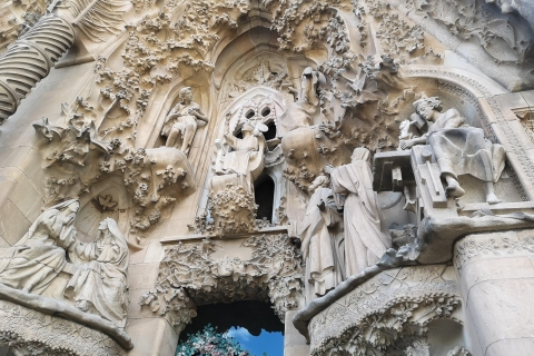 Barcelona: tour privado de la Sagrada Familia y el parque Güell