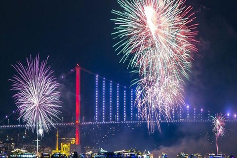 Istanbul: New Year's Eve Bosphorus Dinner Cruise Party 2026 New Year's Eve Bosphorus Dinner Cruise Party 2026