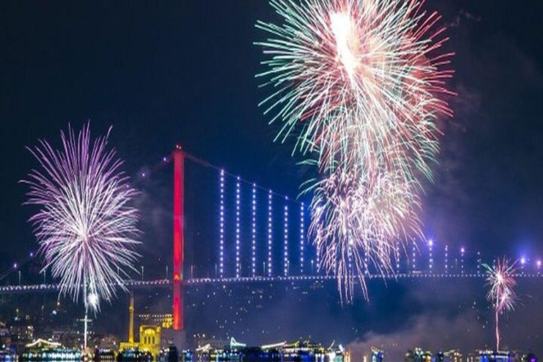 Istanbul: New Year's Eve Bosphorus Dinner Cruise Party 2026 New Year's Eve Bosphorus Dinner Cruise Party 2026