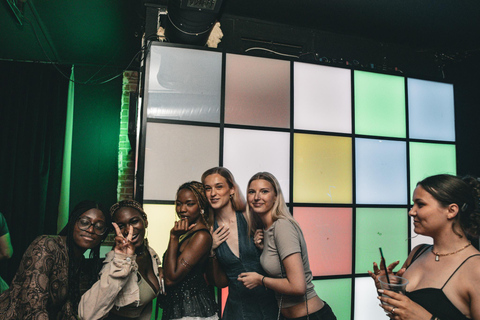 Tirana: Pub Crawl with 1 hour of Unlimited Drinks