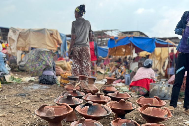 Addis Abeba: Töpferwaren, Markt und Kaffee-Tour mit MittagessenAddis Abeba: Töpfer-, Markt- und Kaffeetour mit Mittagessen