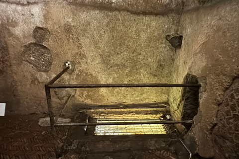 Rome's Hidden Underground Excavations & Colosseum Tour
